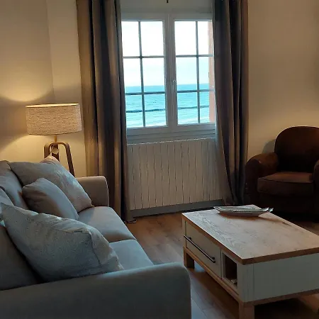 Au Gré Des Marées 2 Face à La 2ème étage *