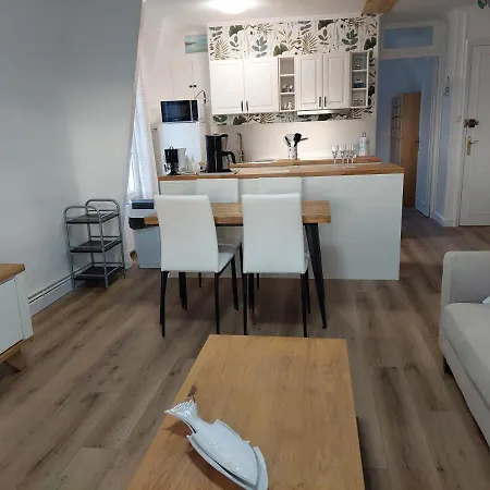 Au Gré Des Marées 2 Face à La 2ème étage *